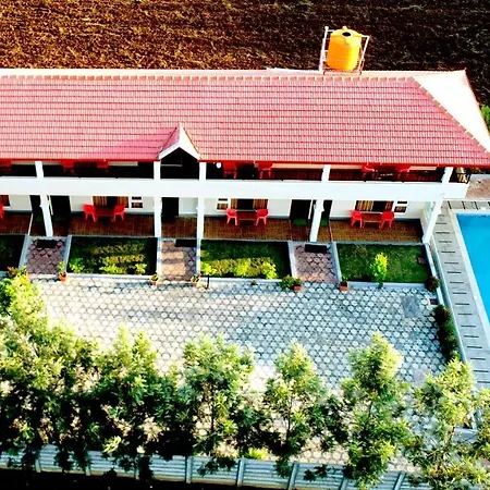 Chirooss Resort Chikmagalur Exterior photo