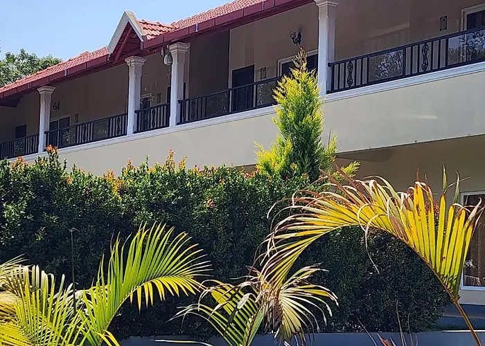 Chirooss Resort
